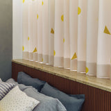 YUKO KATSUKI (香月 裕子) デザイン ふわふわモビール カーテン
イエロー