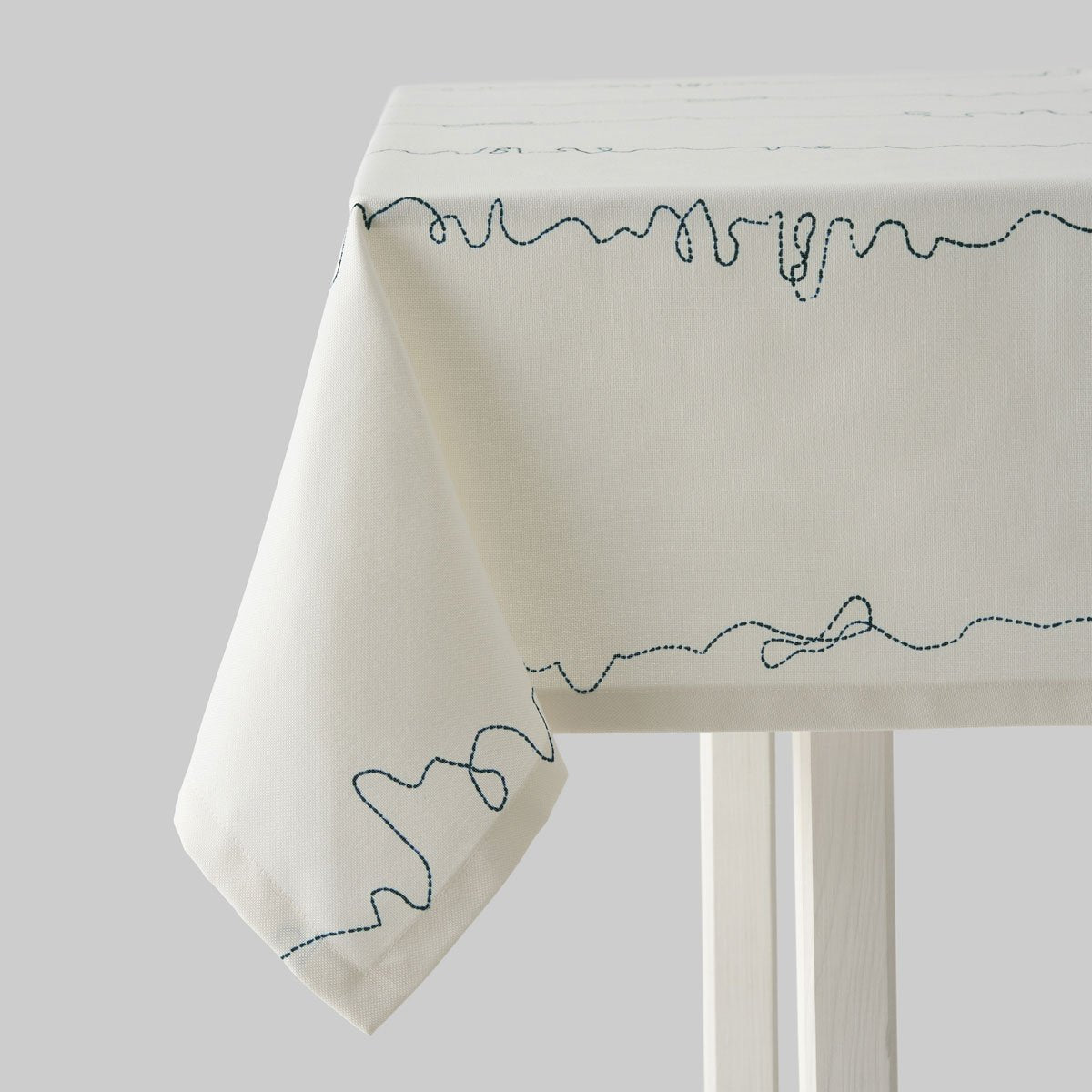 Monica Försterデザイン Moment テーブルクロス ミントグリーン